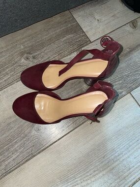 LAUREN CONRAD burgundy suede and croc round toe ankle strap heels